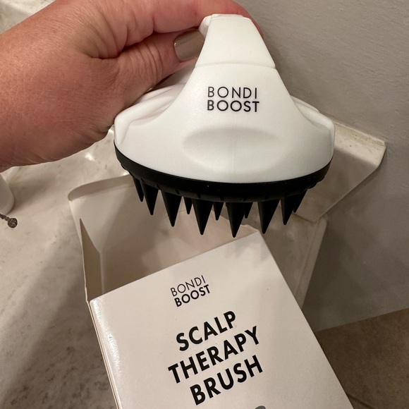 Briogeo Scalp Revival Mask & Bondi Boost Scalp Therapy Brush Set - Picture 8 of 12